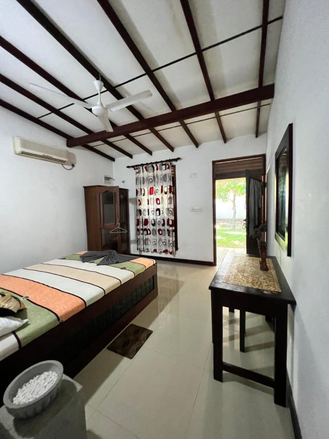 Sylvester Villa Hostel Negombo Dış mekan fotoğraf