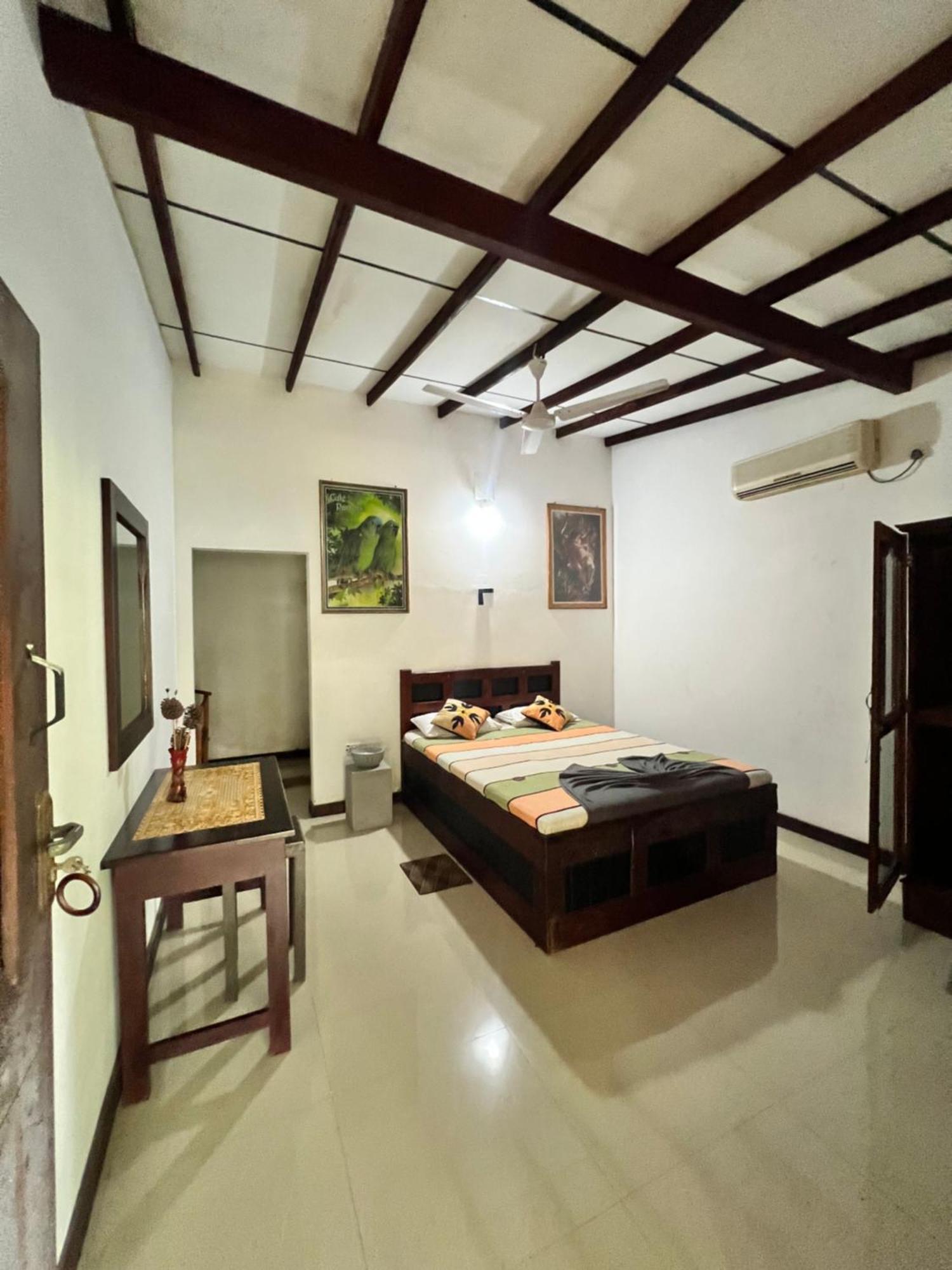 Sylvester Villa Hostel Negombo Dış mekan fotoğraf
