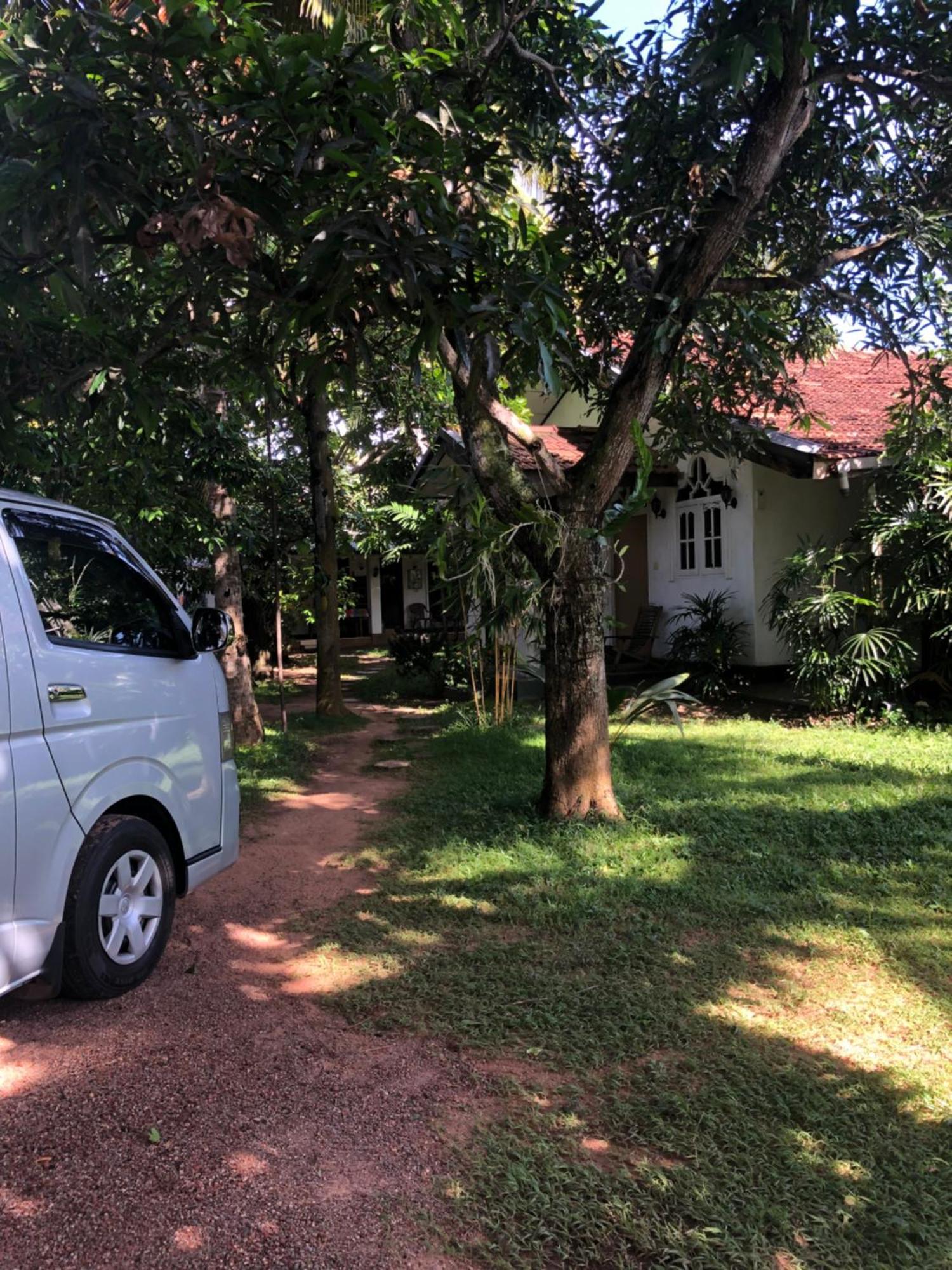 Sylvester Villa Hostel Negombo Dış mekan fotoğraf