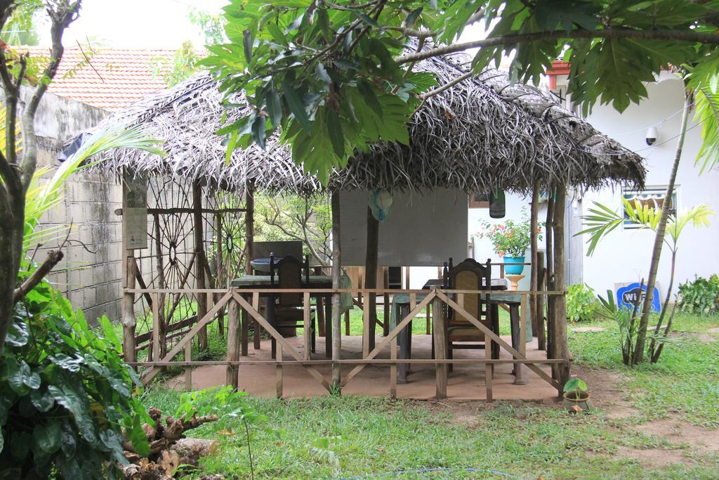 Sylvester Villa Hostel Negombo Dış mekan fotoğraf