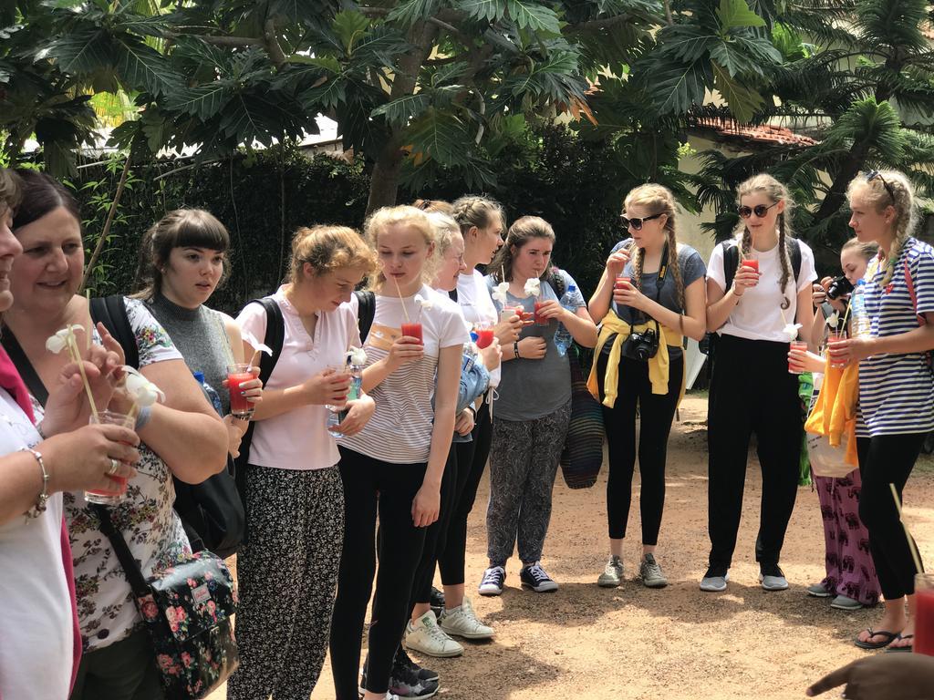 Sylvester Villa Hostel Negombo Dış mekan fotoğraf